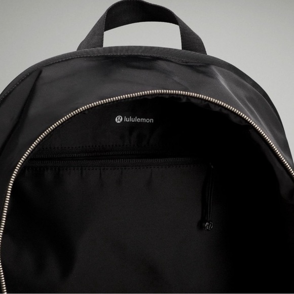 Lululemon City Adventurer Backpack 21L - Picture 5 of 5